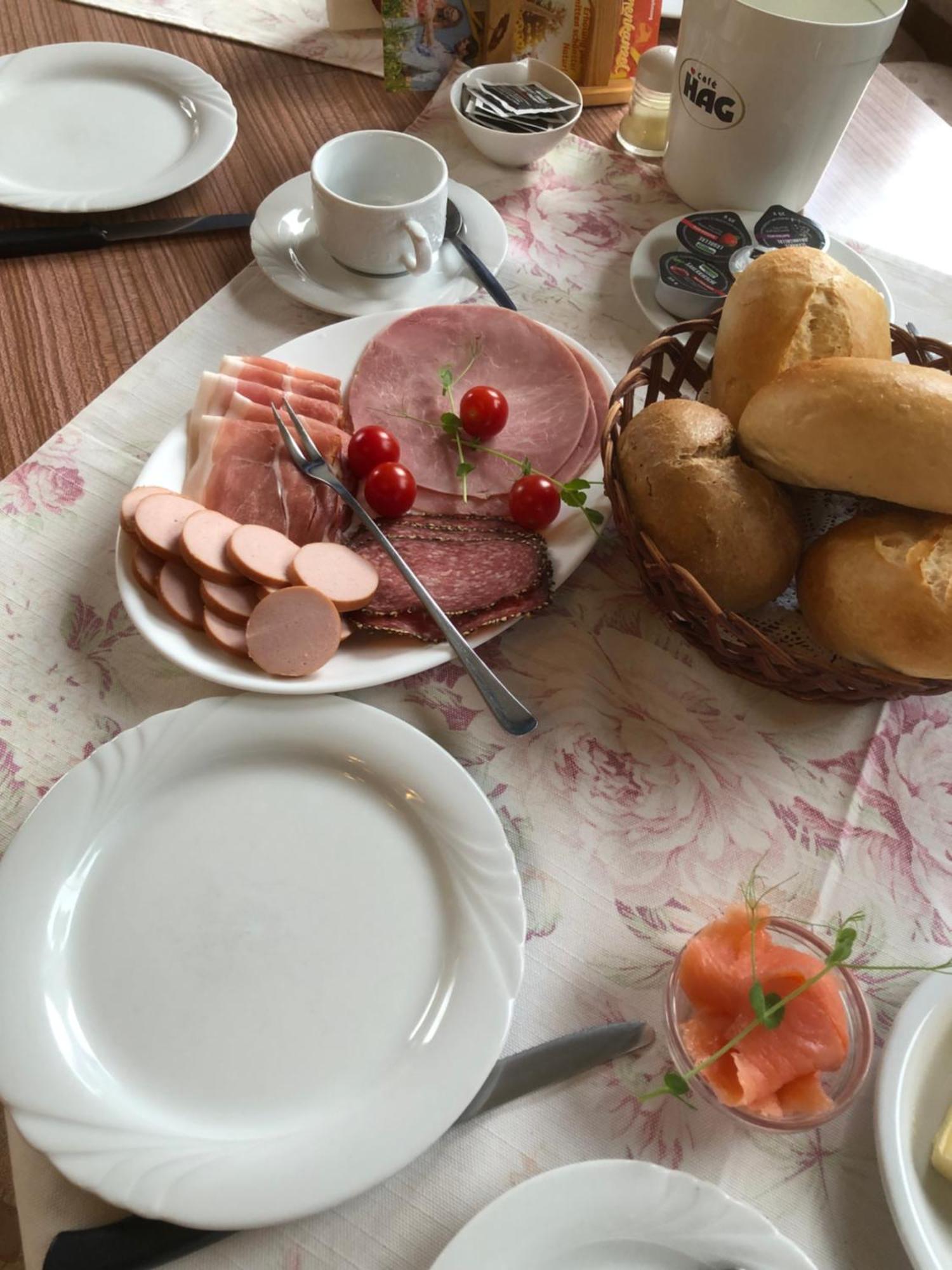 Cafe Pension Sonnenkanzel Staatsbad Bruckenau Luaran gambar